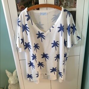 Late Night Apparel sz M White V-Neck Sweater with Blue Palm Tree Print